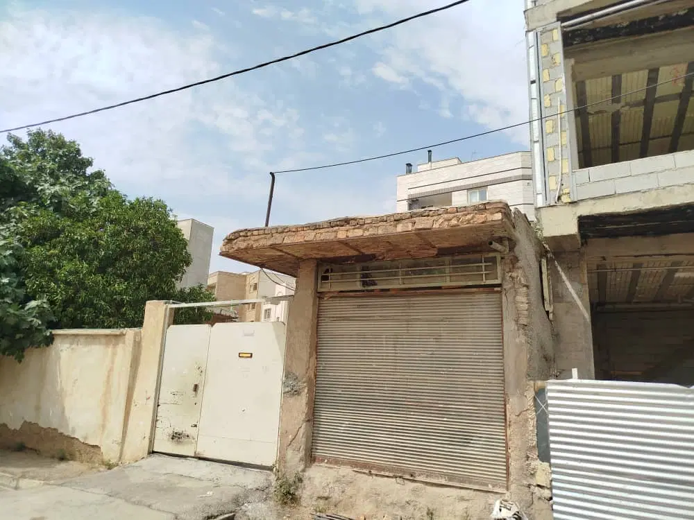 منزل کلنگی ۳۰۰ متر، شرایط ساخت عالی