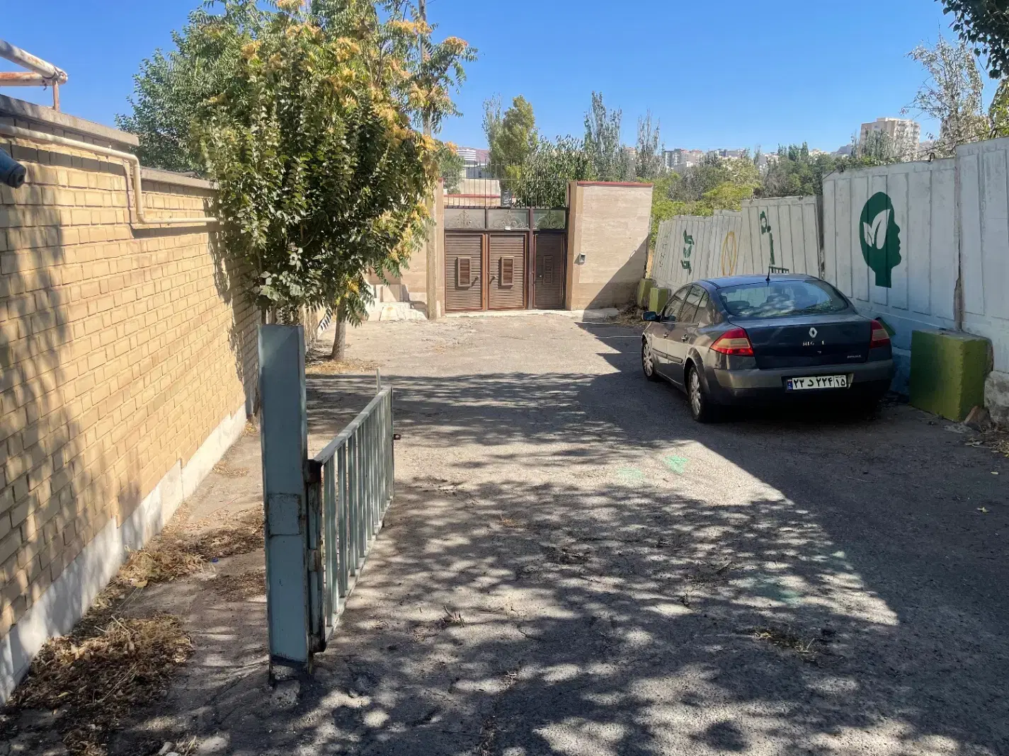خانه ویلایی ۳۳۴ متر جنب اداره برنامه بودجه‌