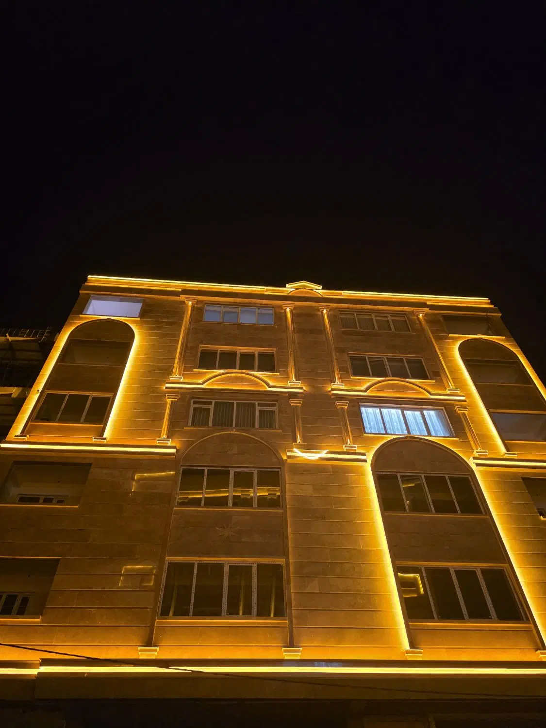 آپارتمان ۱۱۲متری یاسر دو پارکینگ اختصاصی...سران