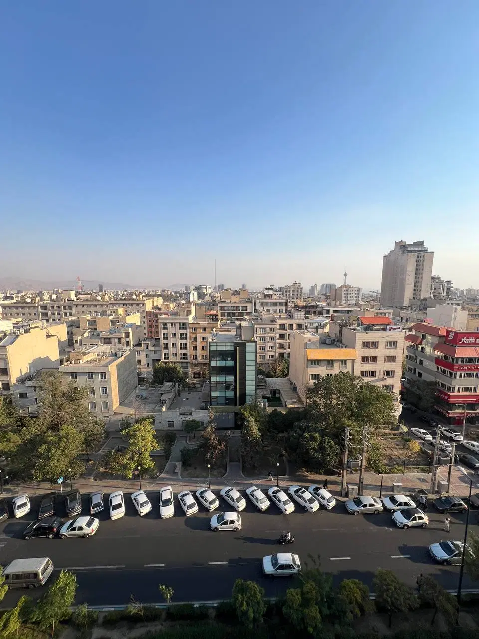 واحدهای اداری ۷۰ تا ۸۰ متری سعادت‌آباد، سرو شرقی