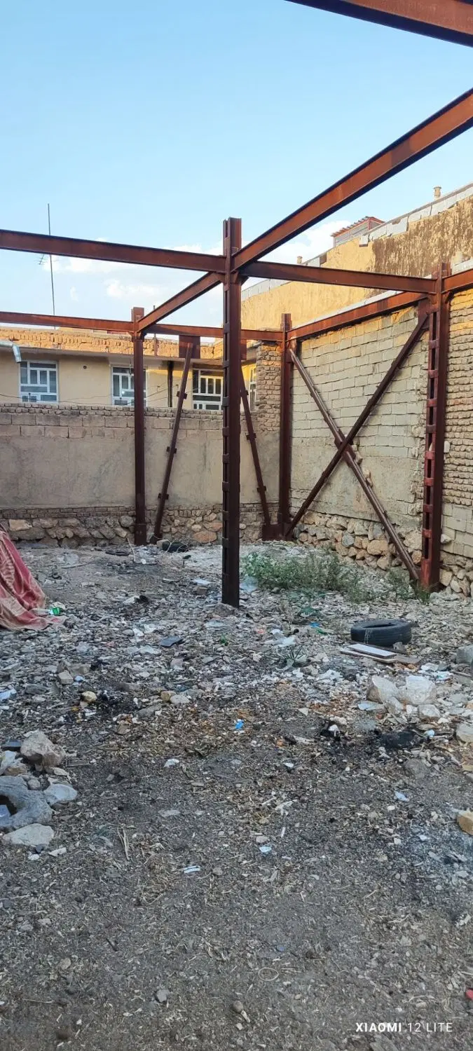 زمین مسکونی شناژ و اسکلت 85 متری