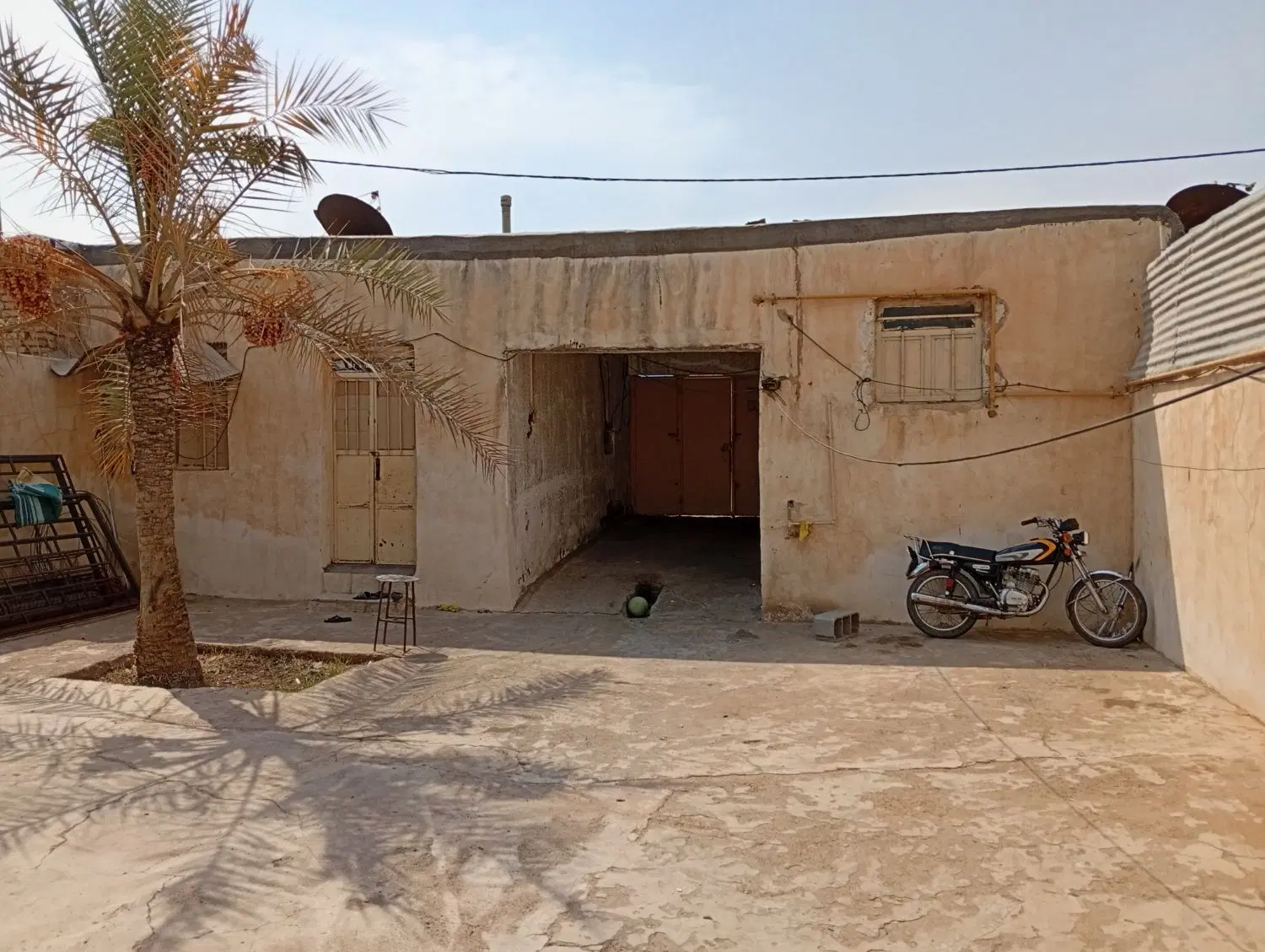 منزل 200متری جاده صاحب