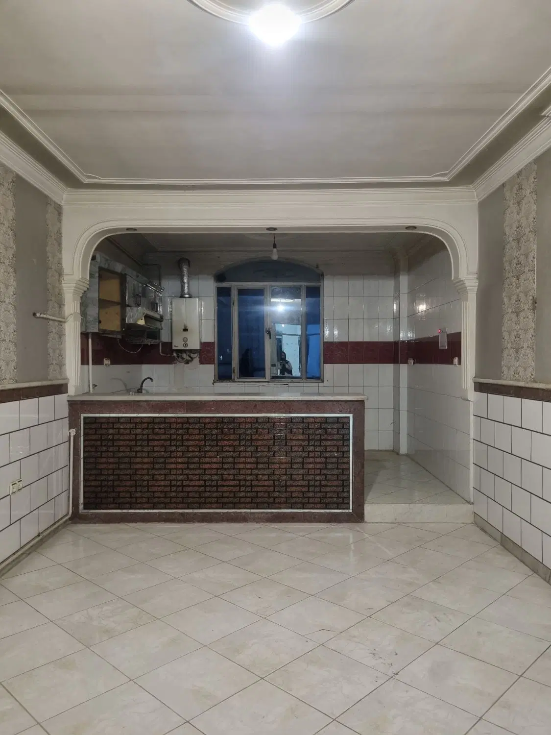 واحد ۶۰ متری ۲ خواب خ امام حسن عسگری