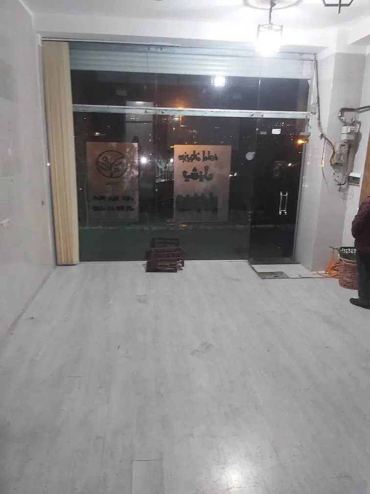 مغازه تجاری ۴۰  متر به اجاره داده میشود