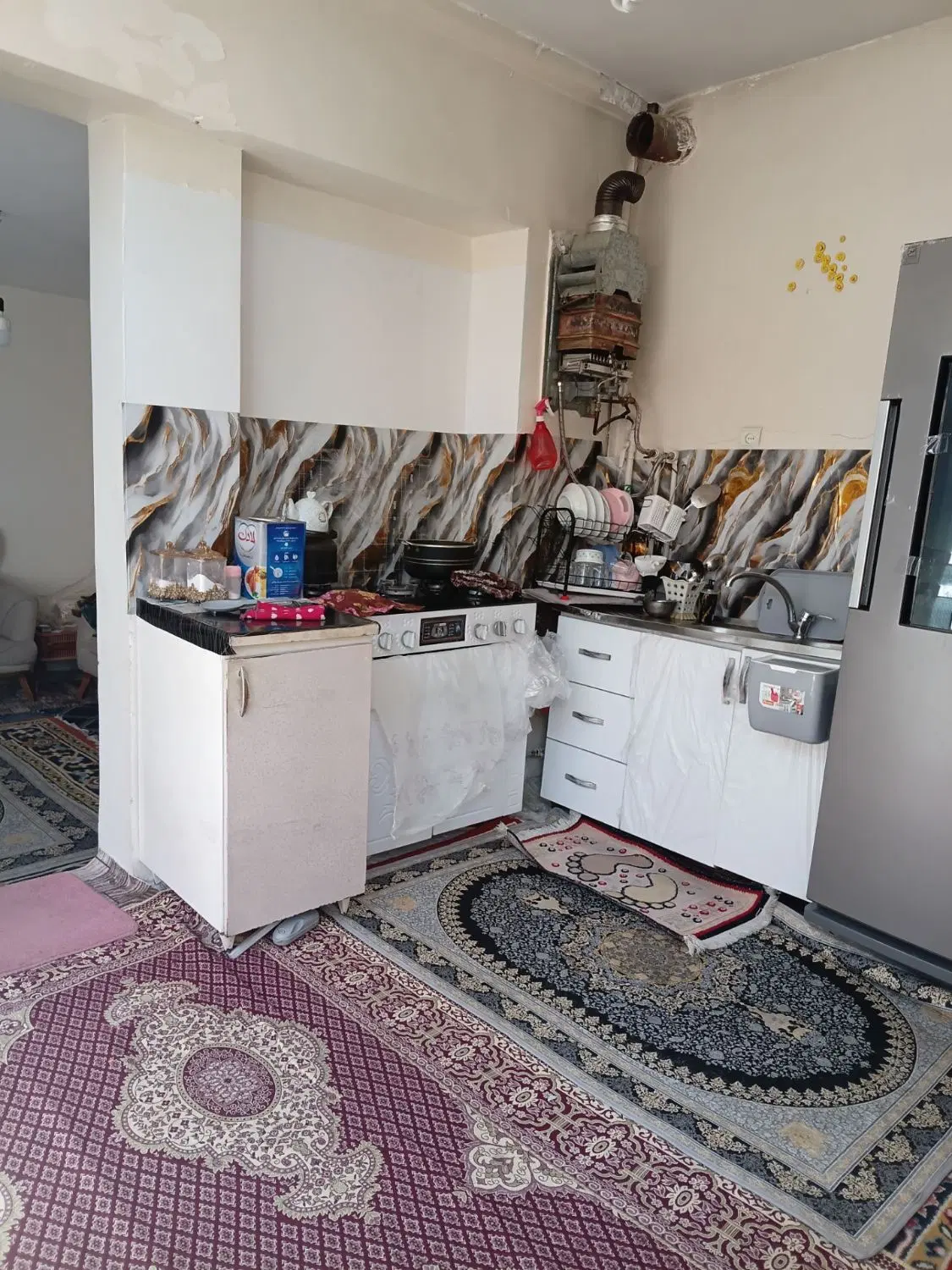 حیاط مسکونی دو طبقه زیر زمین ۵۰ متر