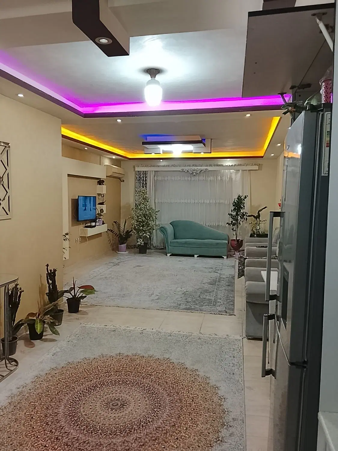 آپارتمان حمیدیان امیرکبیر ۱۲