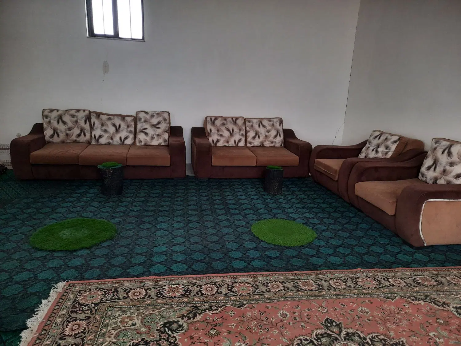 باغ در آخولا