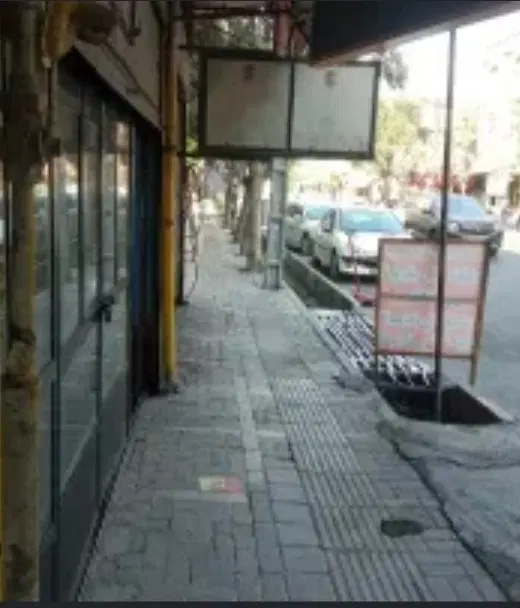 مغازه ۹ متری خیابان دوازده متری