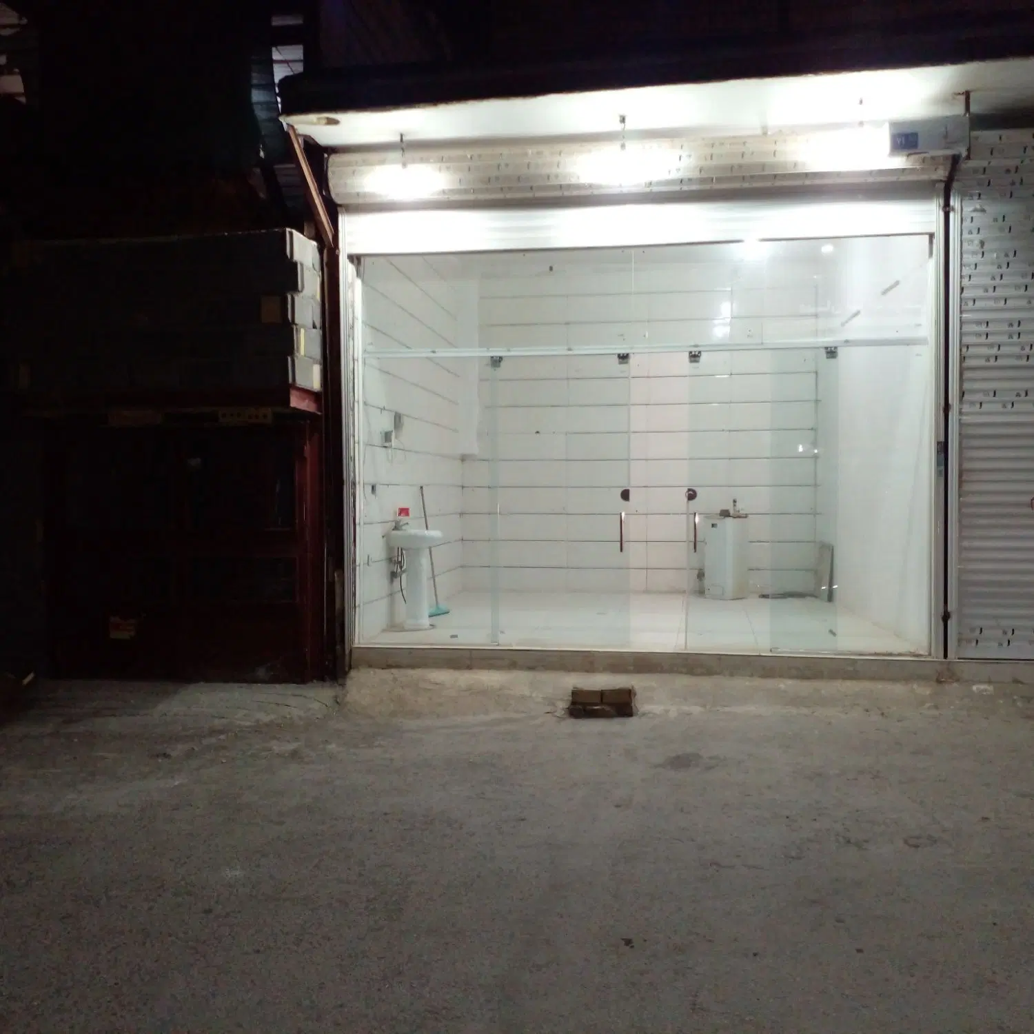 مغازه کشمیری ۴۷