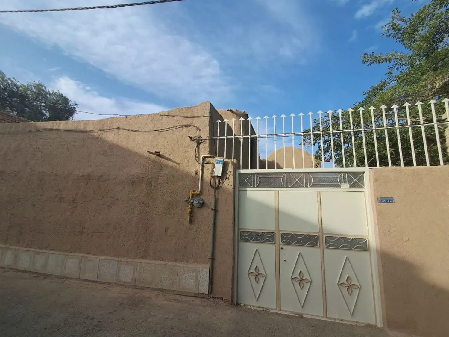 ویلایی نقلی سنددار در مهریز