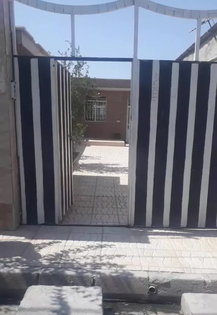 اجاره واحد ۲۰۰ متری دو خوابه حیاط دار