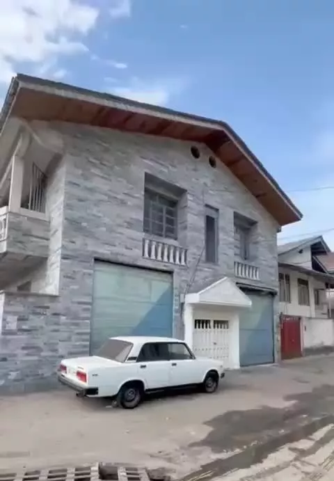 فروش خانه ویلایی ۲۵۰ متر