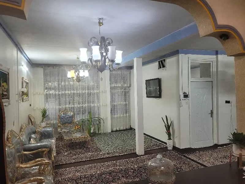 فروش خانه ویلایی ۱۳۰ متری خیابان خرم