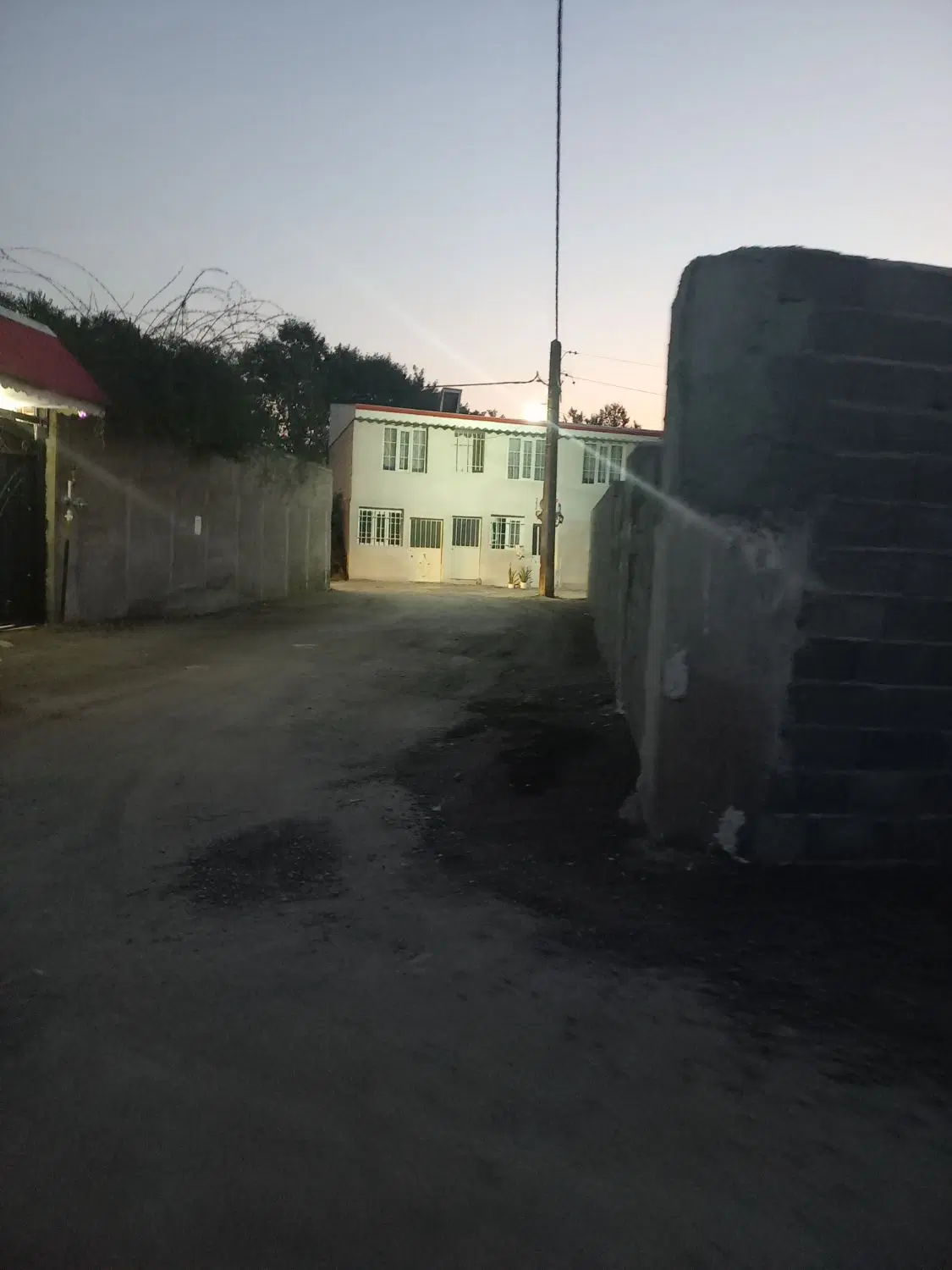 زمین مسکونی ۲۰۰ متری