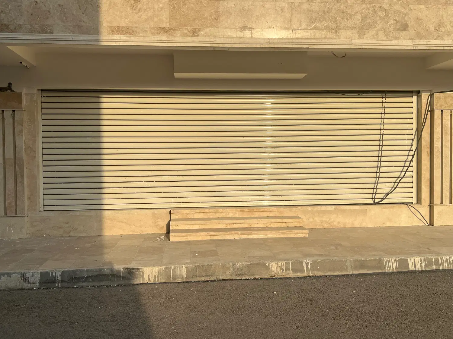 مغازه تجاری