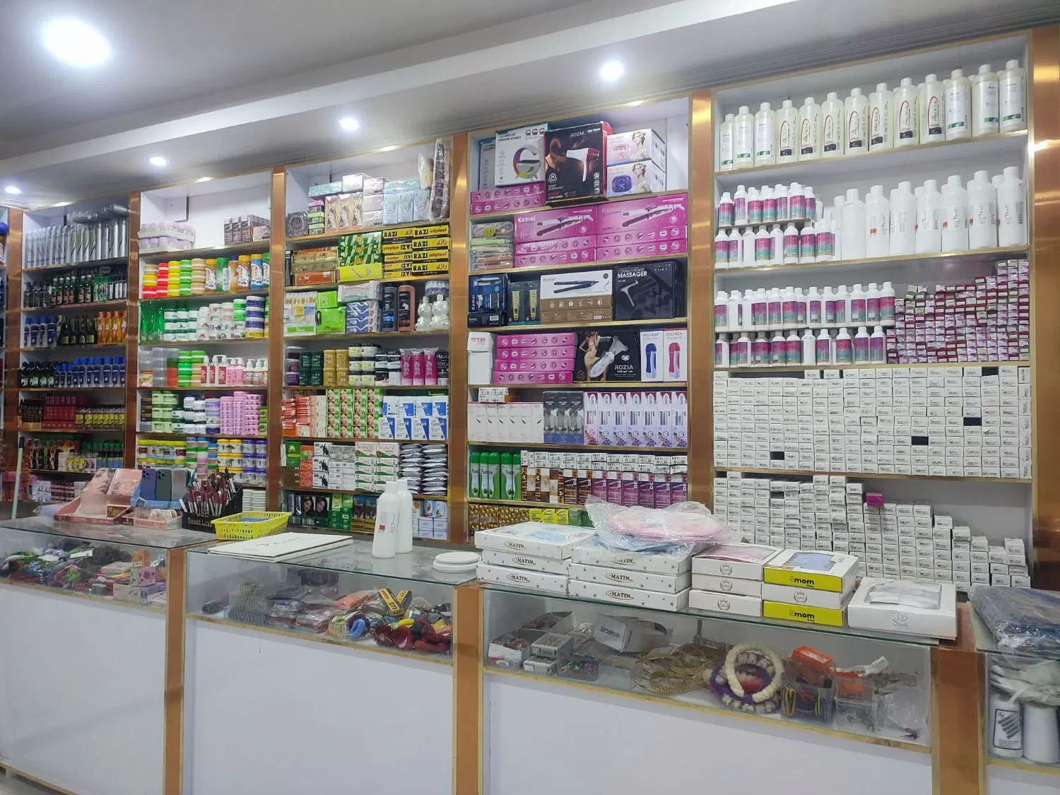 واگذاری مغازه آرایشی بازار مشترک کوثر