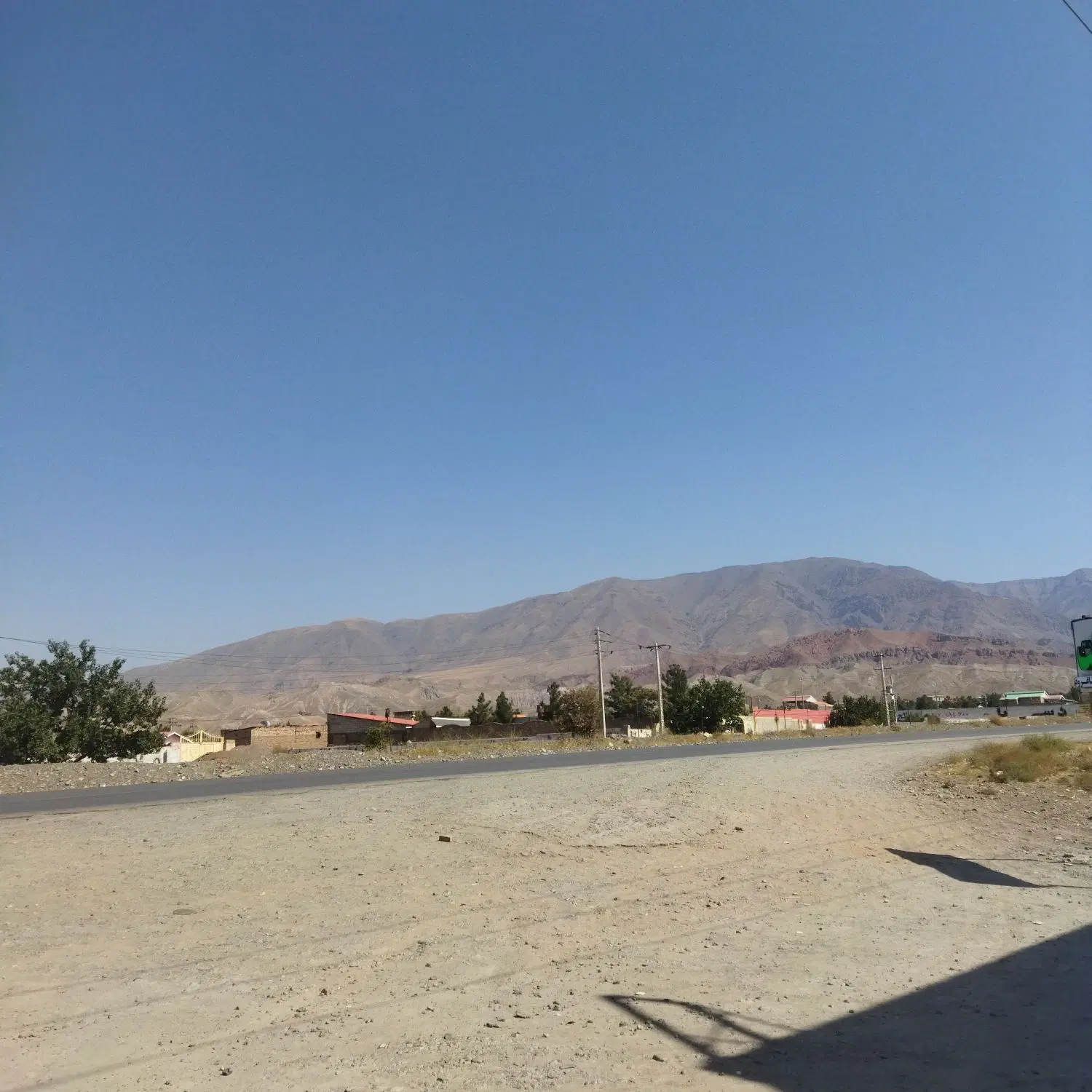 240متر حاشیه جاده غار