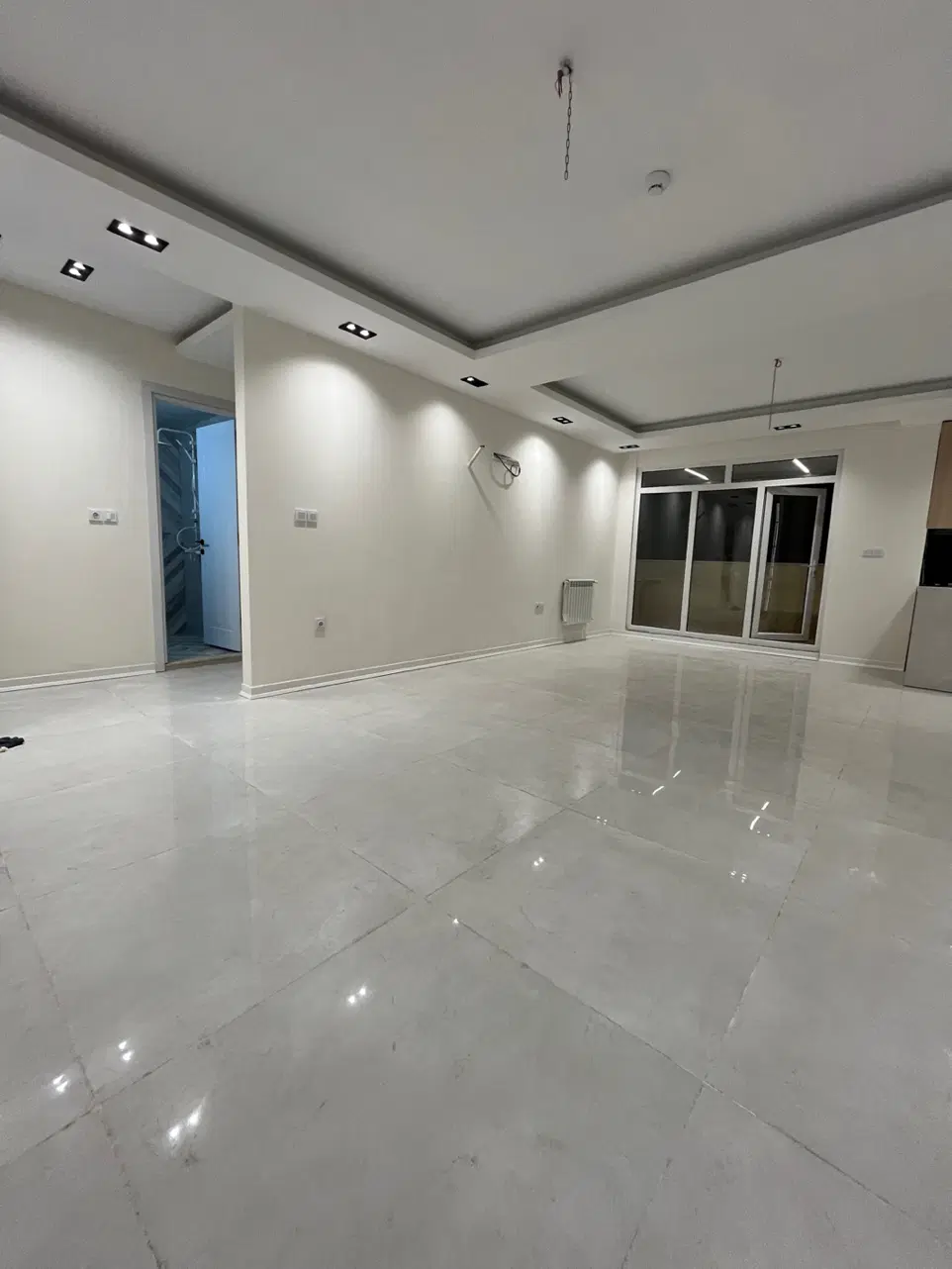 رهن کامل ۱۱۰ متری _ دوخواب _ واحد جلو _ ساخت ۹۷