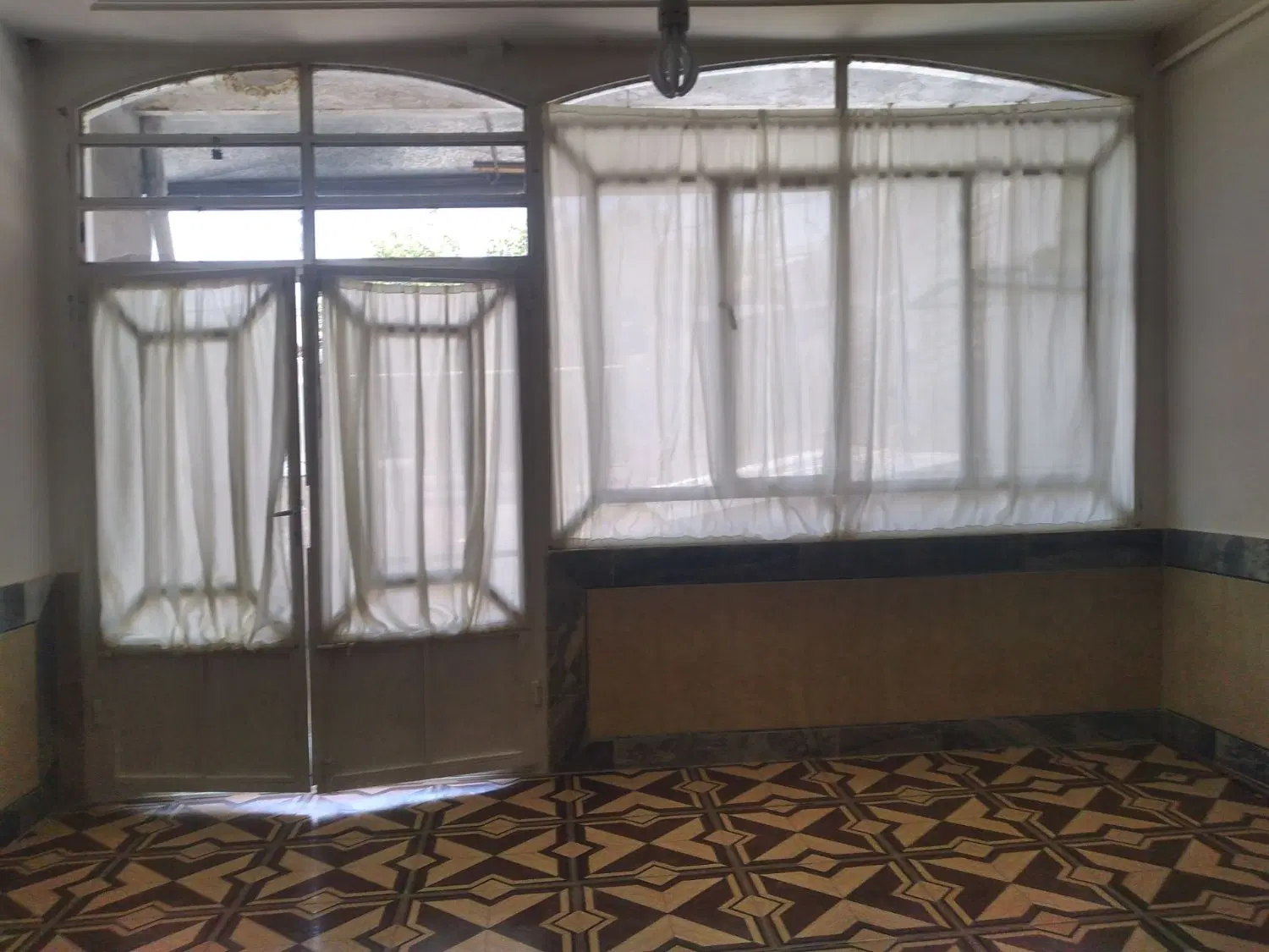 خانه اجاره ای ۱۰۰ رهن ۷ اجاره