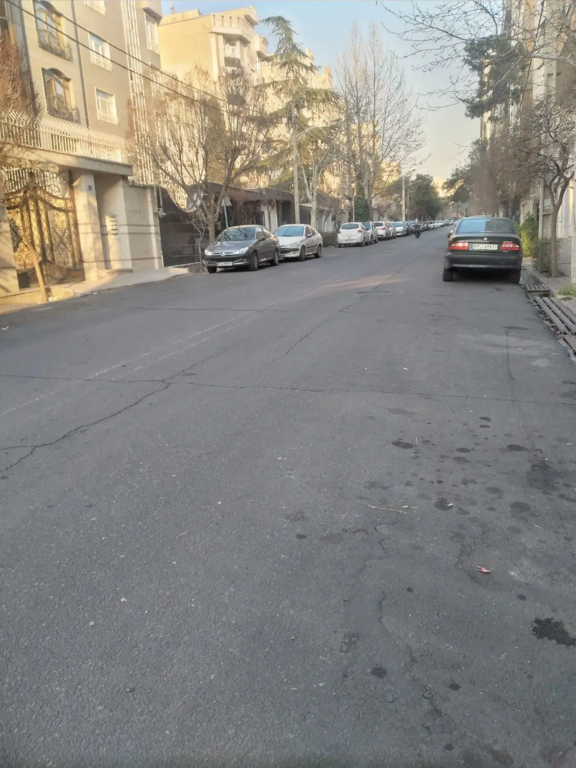 ۸۵متر باپارکینگ بین فلکه دوم(۱۶۲ )و مترو تهرانپارس