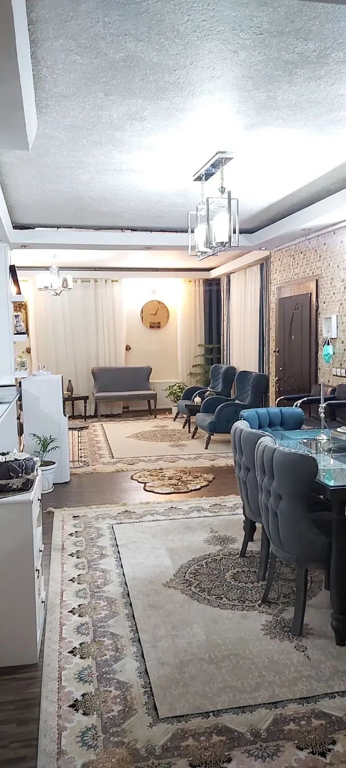 آپارتمان ۱۲۰ متری تک واحدی قلنبر ۶