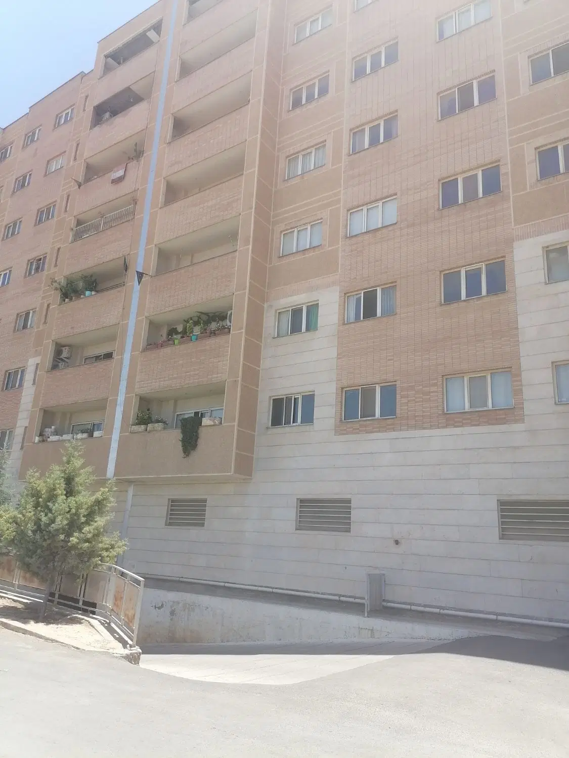 فروش فوق العاده یک آپارتمان شیک در شهرک گلستان