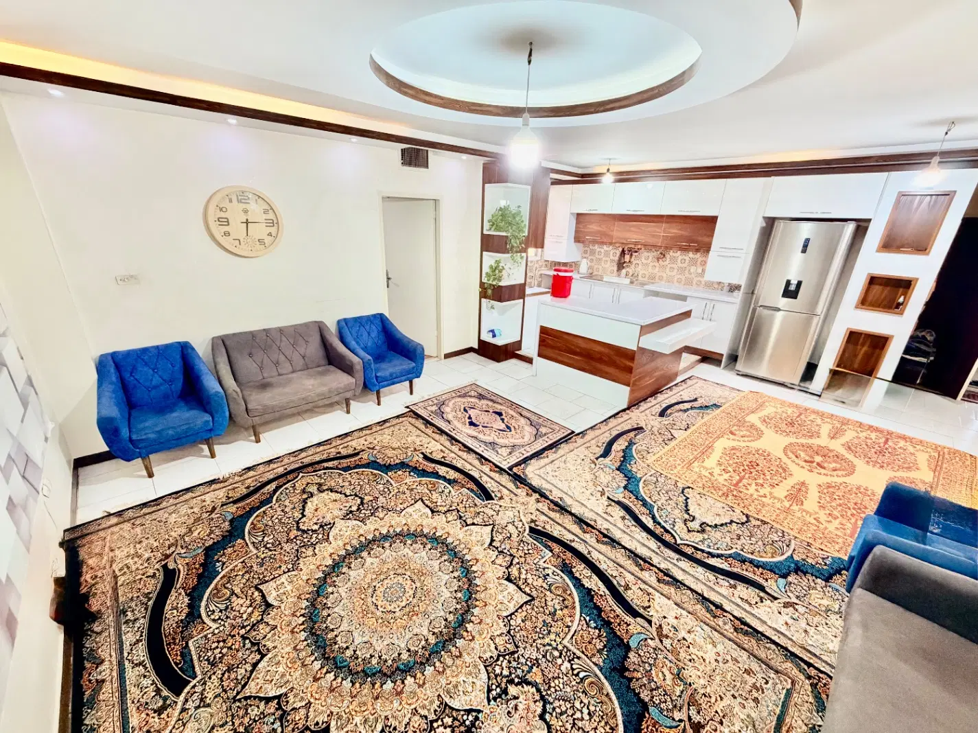 ۷۸ متر سنددار پارکینگ و آسانسور_زیر قیمت بلوار فضا