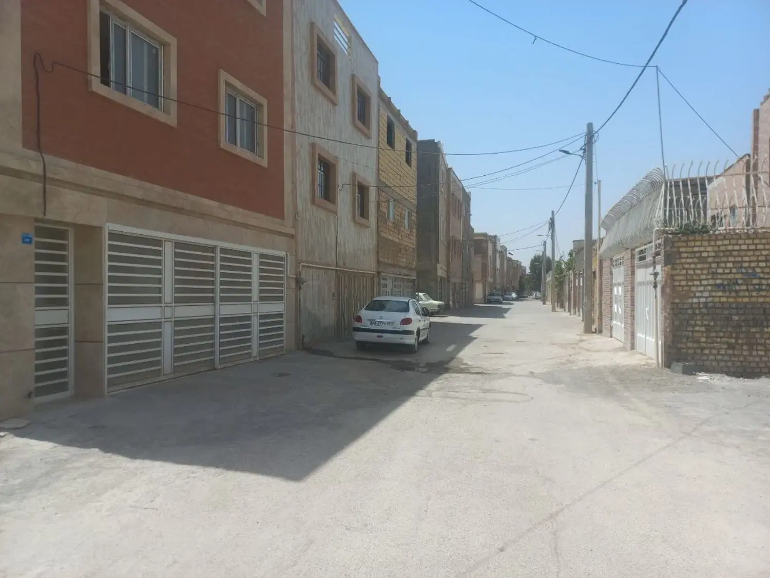 زمین مسکونی با پروانه خیابان امام خمینی