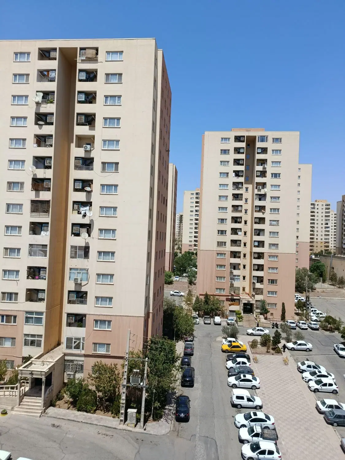 فروش آپارتمان 3 خوابه شهرک آفتاب