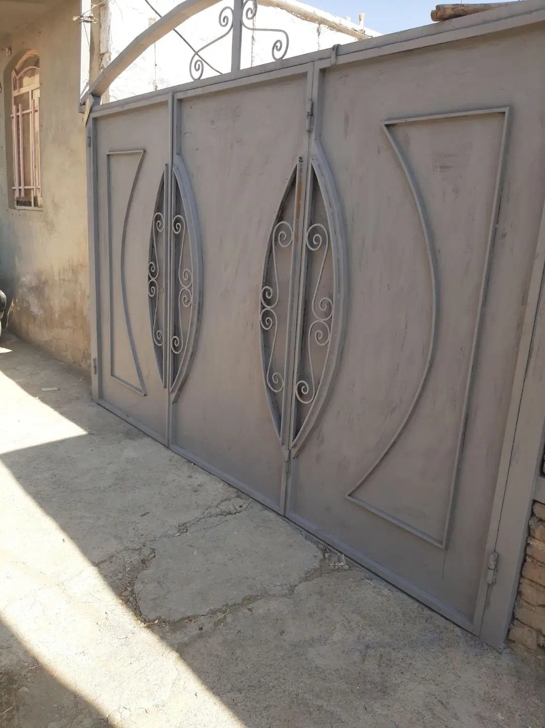 فروش خانه ویلا سند هلو گرام دار