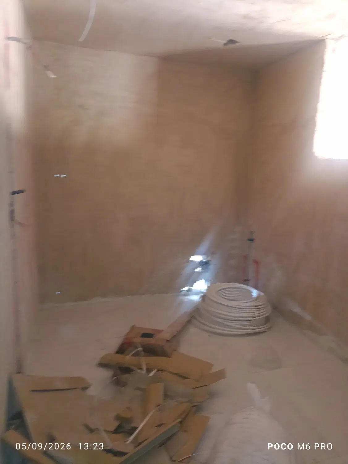 ۷۷ متری بر بلوار ۹ دی