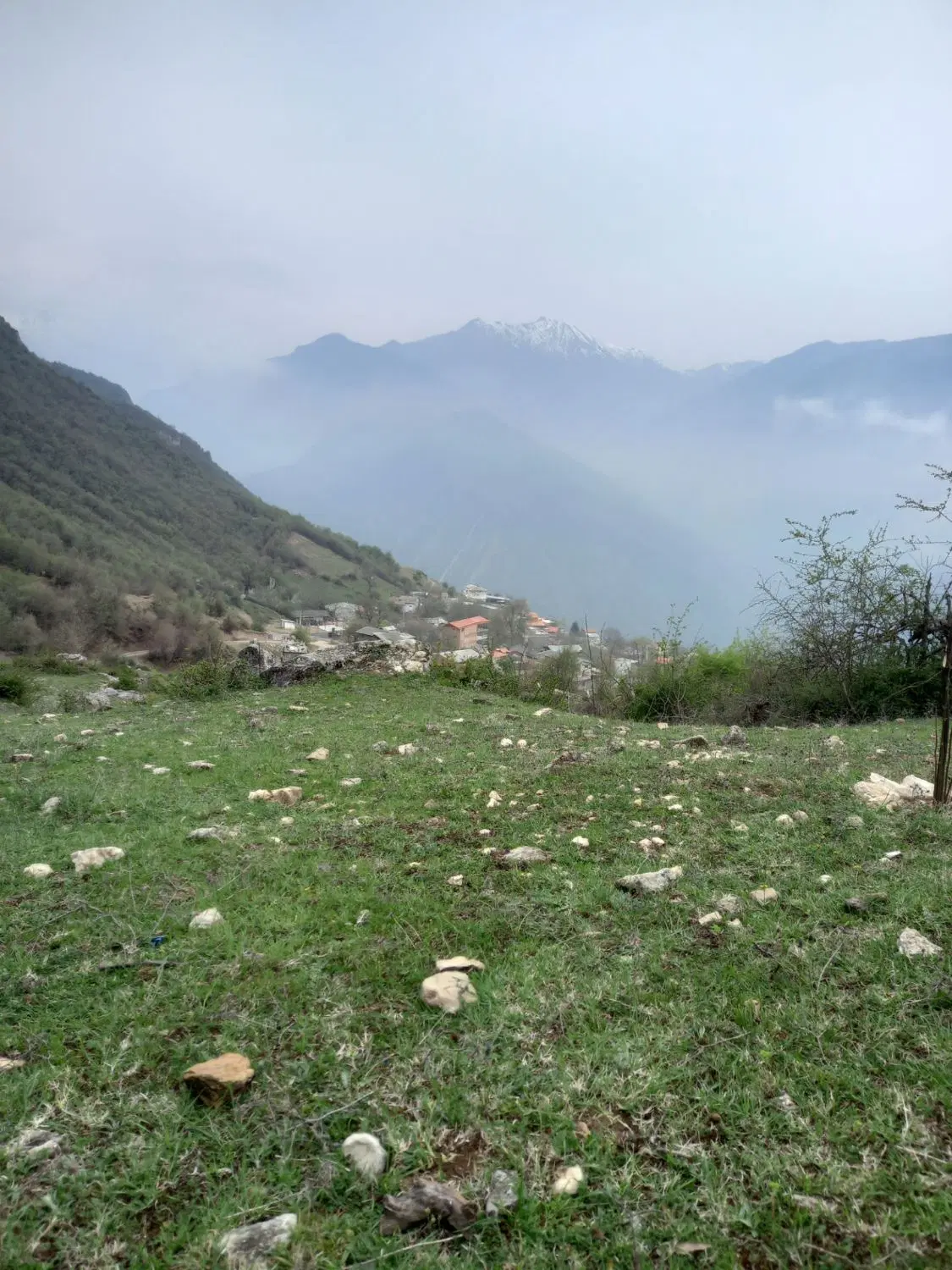 زمین ییلاقی کوه نرسو ۲۰۰ متر