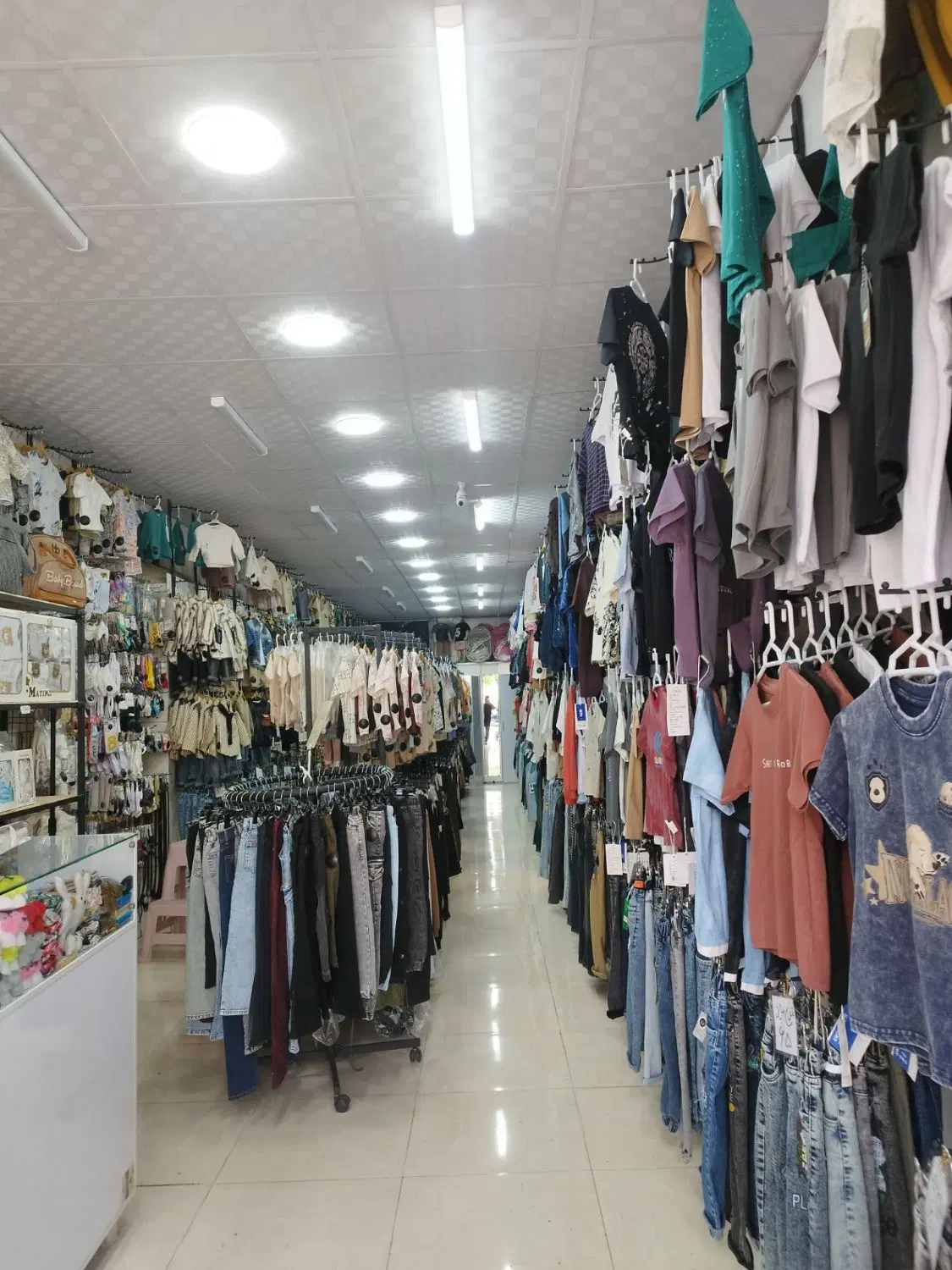 ۸۰ متر مغازه بر خیابان اصلی