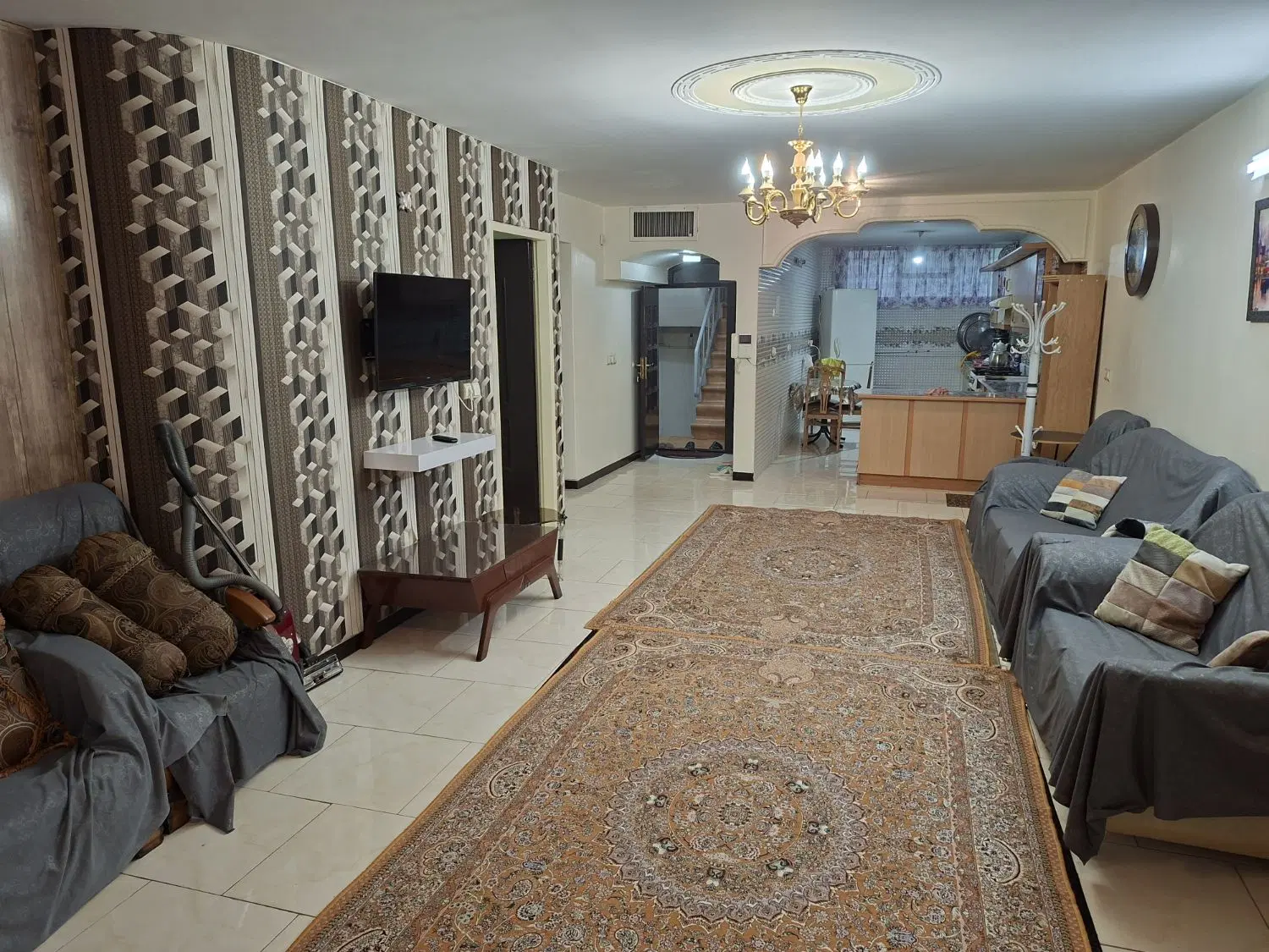 اجاره اپارتمان ۱۲۰ دوخوابه حیاط دار
