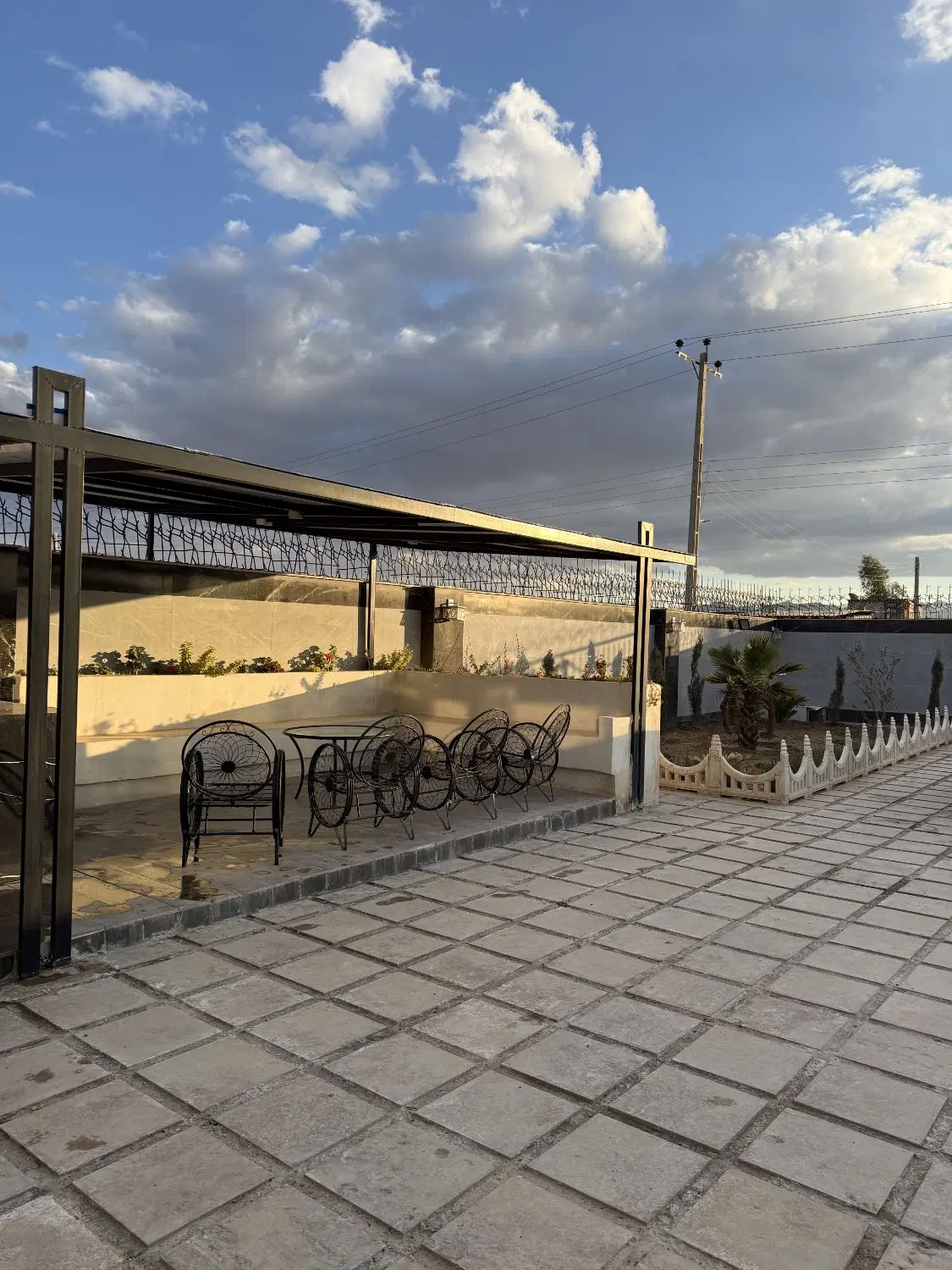 باغ شیک با کلیه امکانات و لوازم در زیار