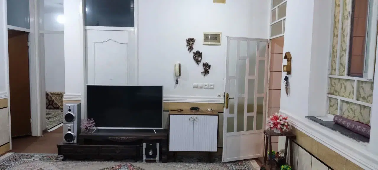 رهن واجاره خانه ویلایی ۲۲۰ متری