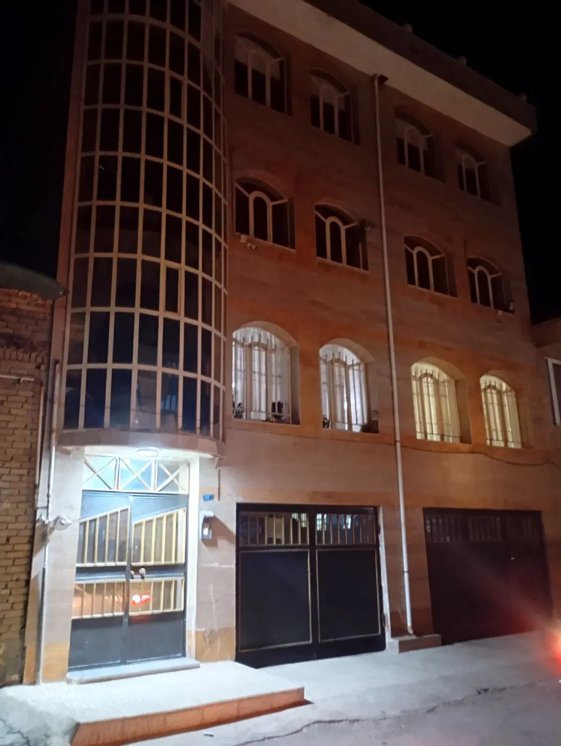 فروش سه طبقه وپیلوت فول نم رومی