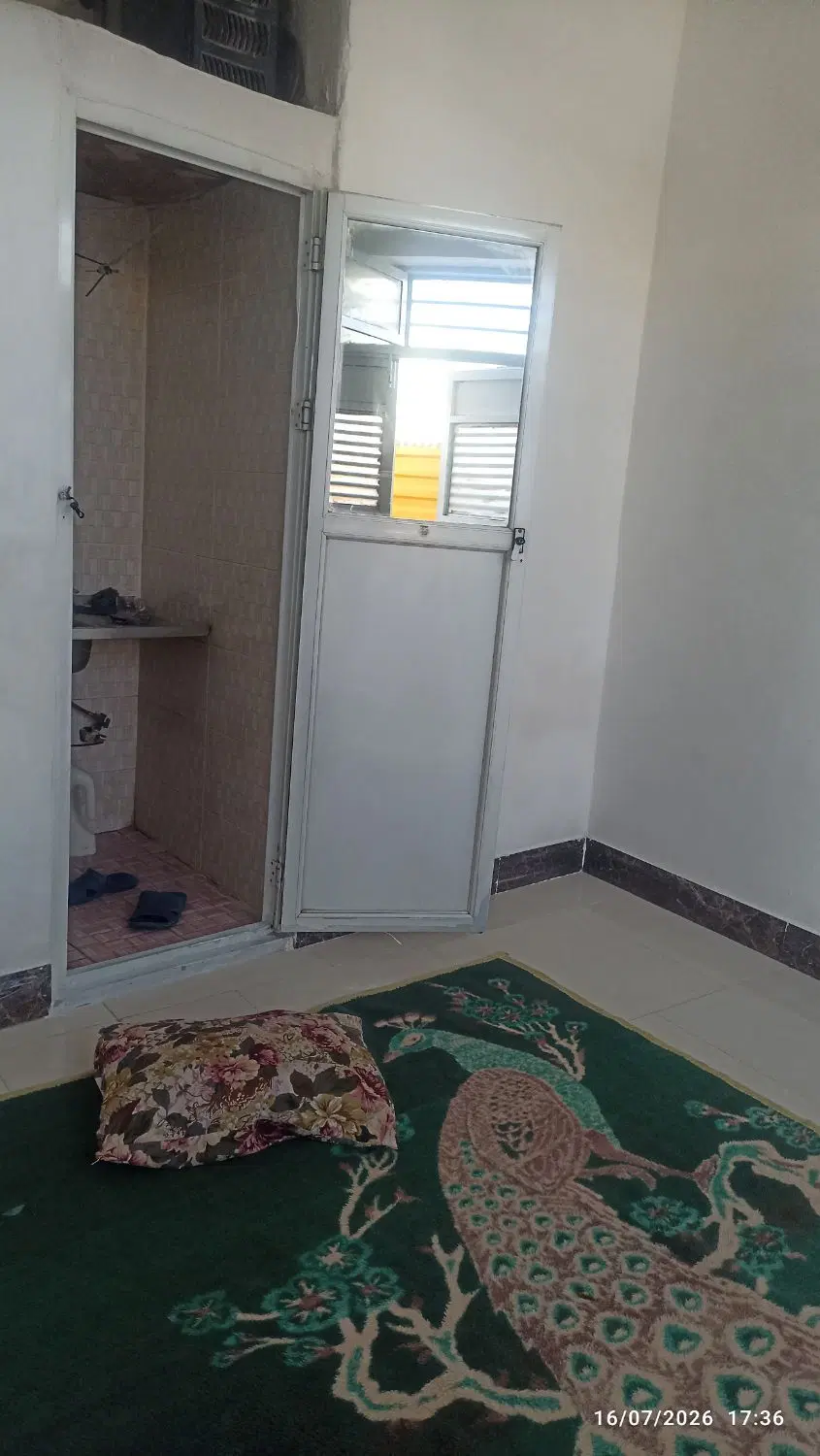 یه اتاق اجاره راوند