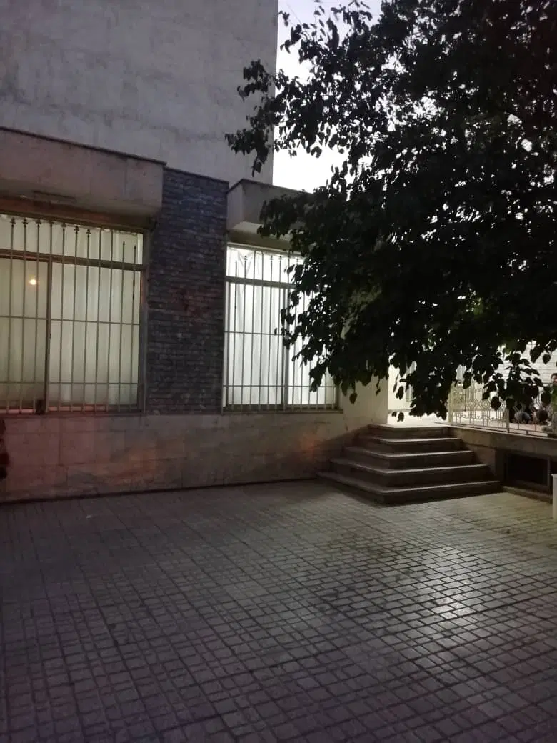 ویلایی ۲۲۸متر دو نبش _ ۱۴۰متر بنا