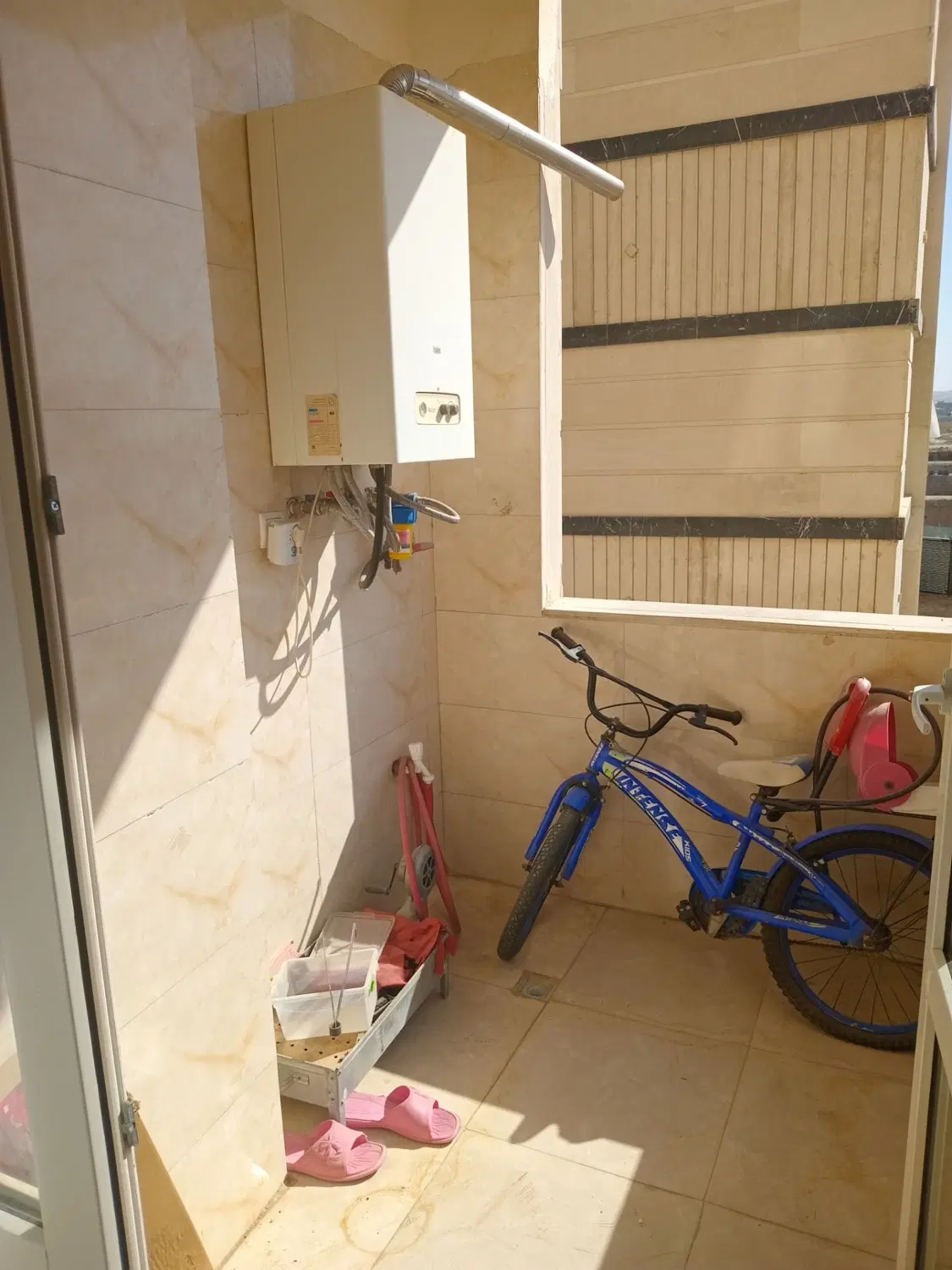 ۹۴متری_لوکس_سنداماده_روبه نما_تاپ لوکیشن