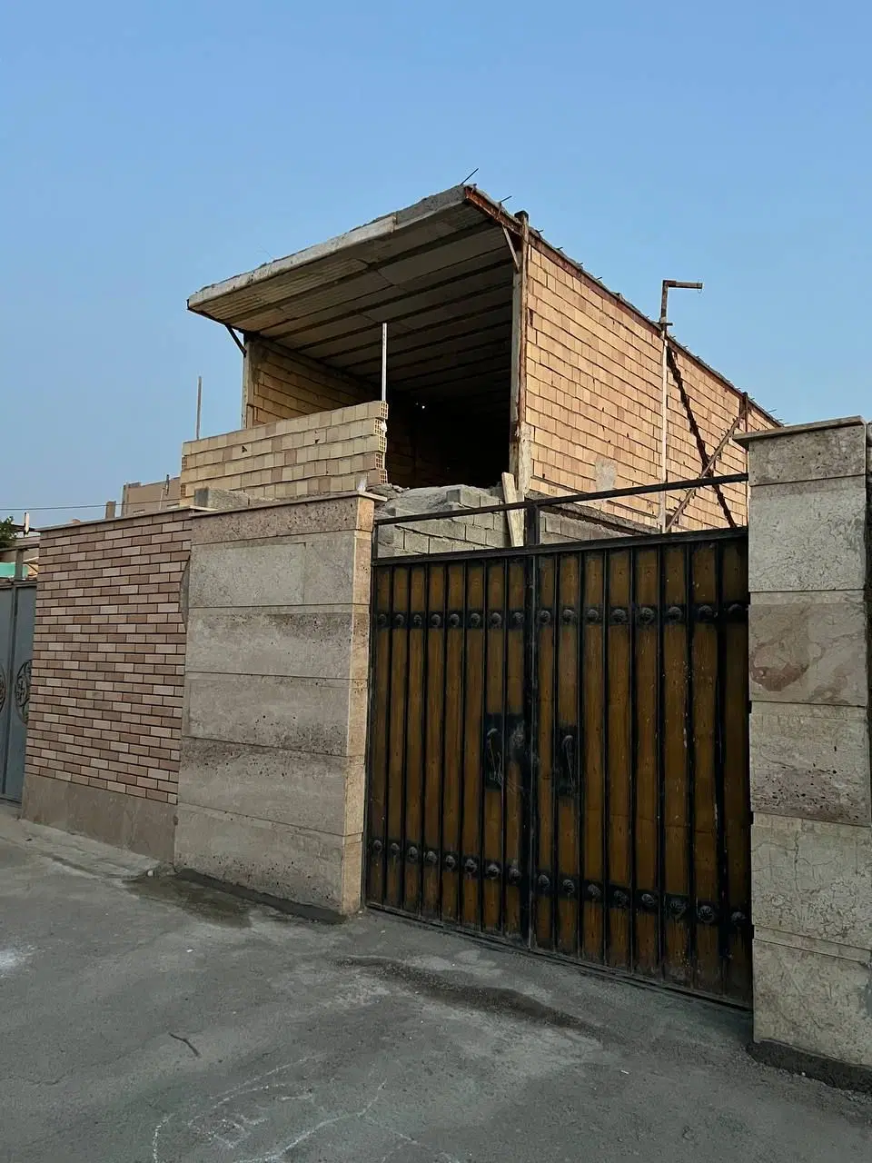 چهاردیواری ۸۲ متری راشته