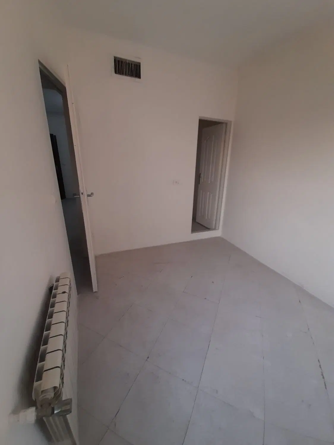 ۴۰ متر با انباری تکواحدی ۱۰ سال ساخت