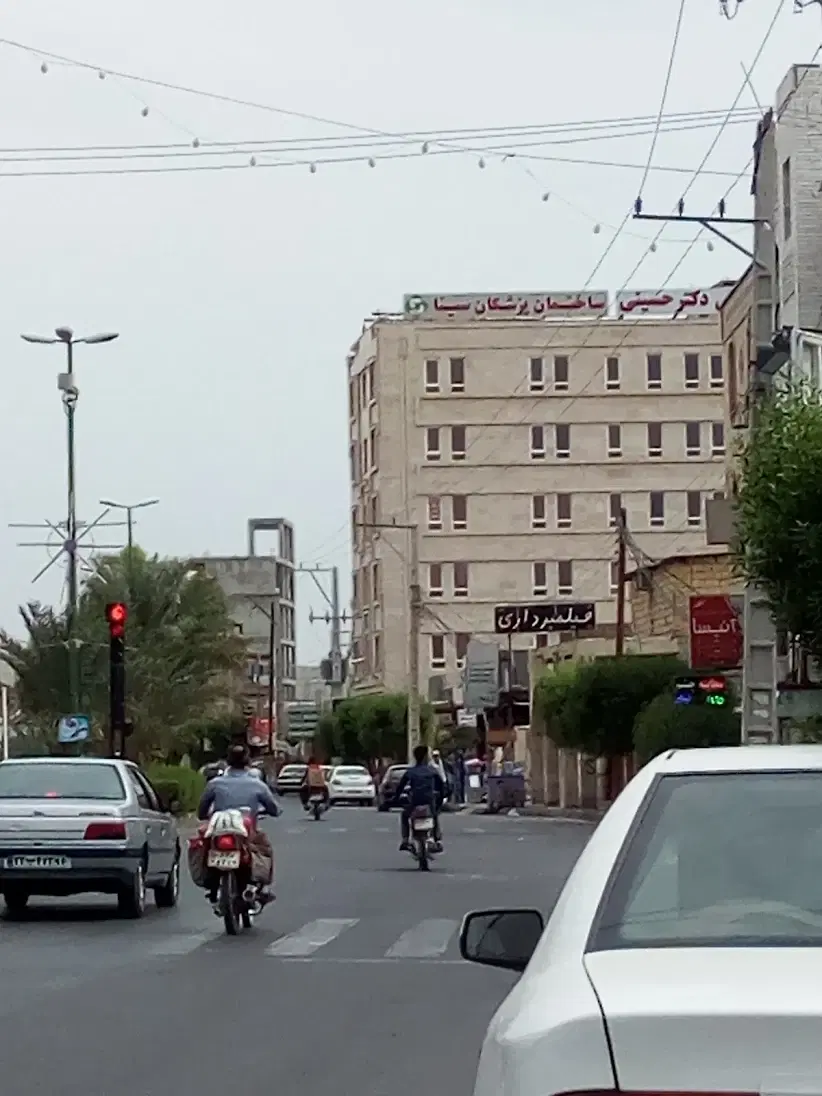 مغازه نزدیک به سه راه بیمارستان
