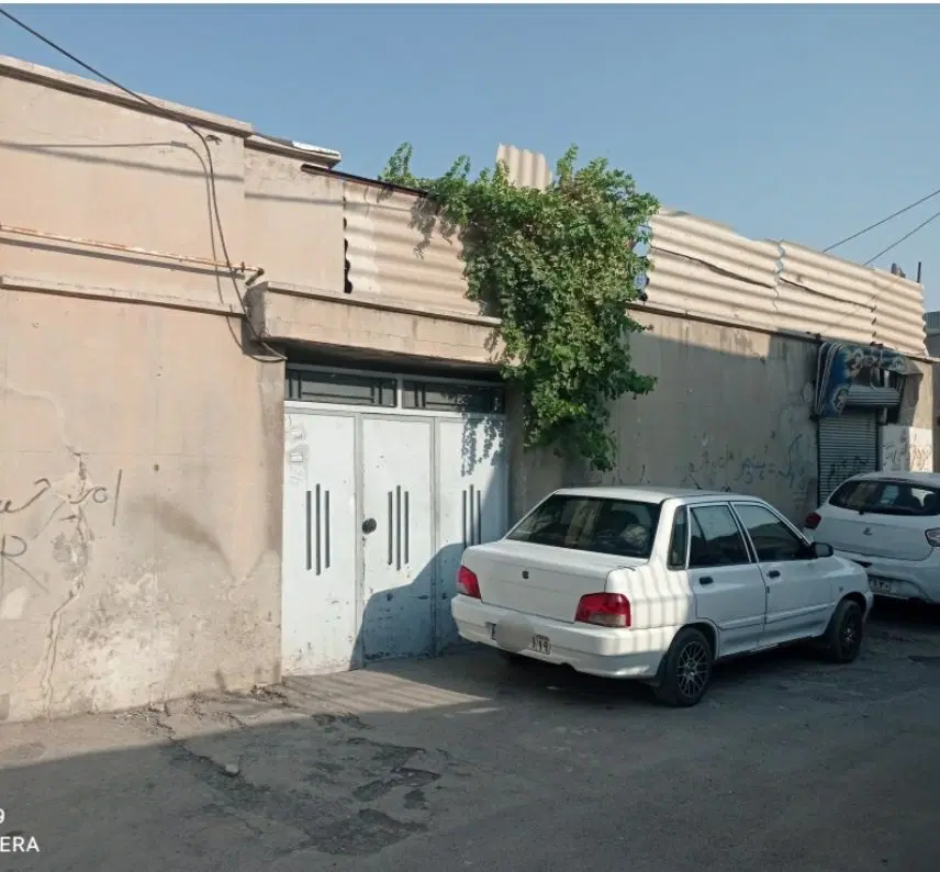 خانه ویلایی و مغازه