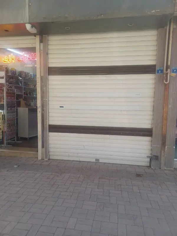 اجاره مغازه ۲۳ متری و۳۰ متری رباط سوم میدان نگین