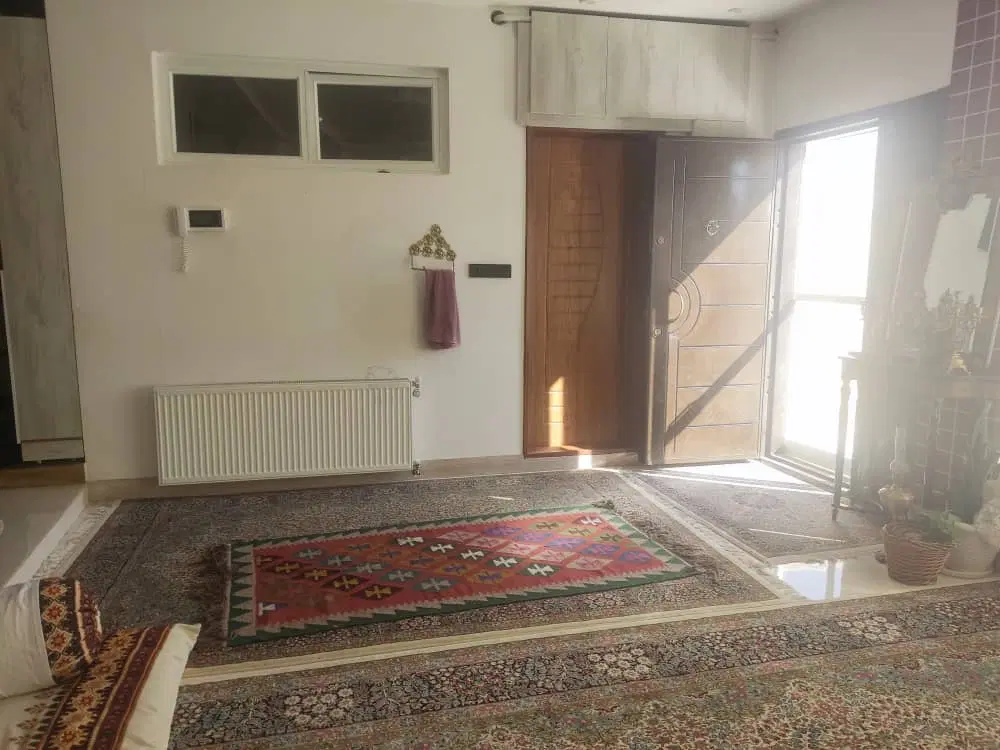 ۹۰متری طبقه اول کوی فرهنگیان