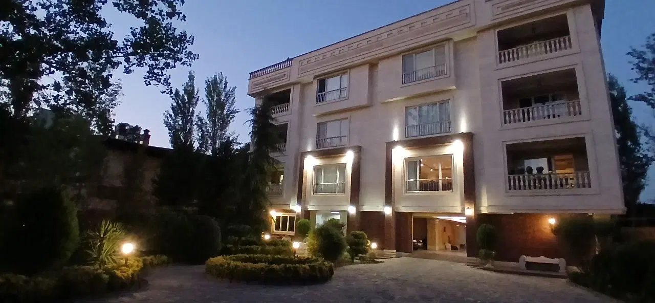 اپارتمان ۲۵۰ ماری مهرشهر فاز ۱