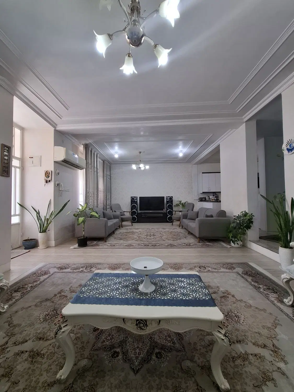 خانه طبقه بالا .خیابان فرهنگیان ( خیابان استخر)