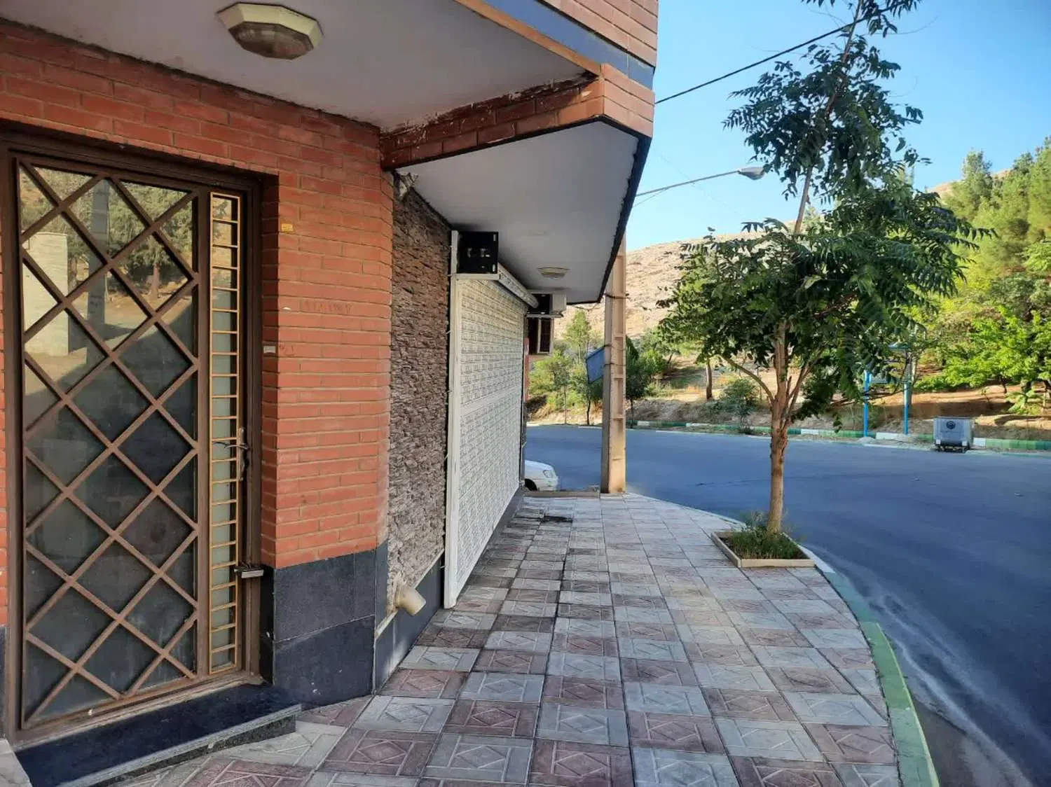 مغازه فروشی