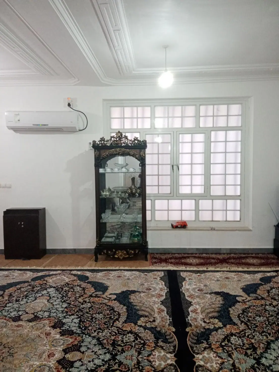 فروش فوری یک دستگاه خانه ویلایی